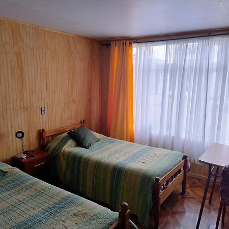 Hostal Y Residencial El Mundial Puerto Natales Zewnętrze zdjęcie