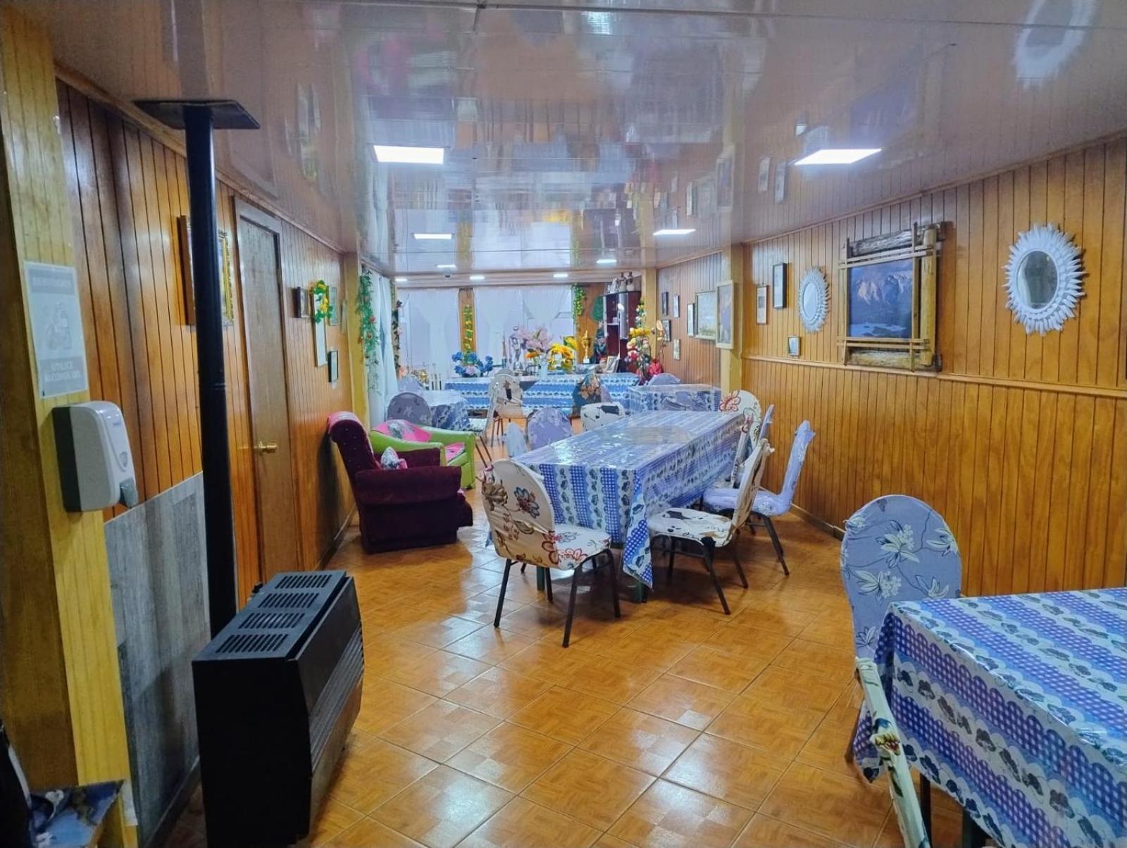 Hostal Y Residencial El Mundial Puerto Natales Zewnętrze zdjęcie