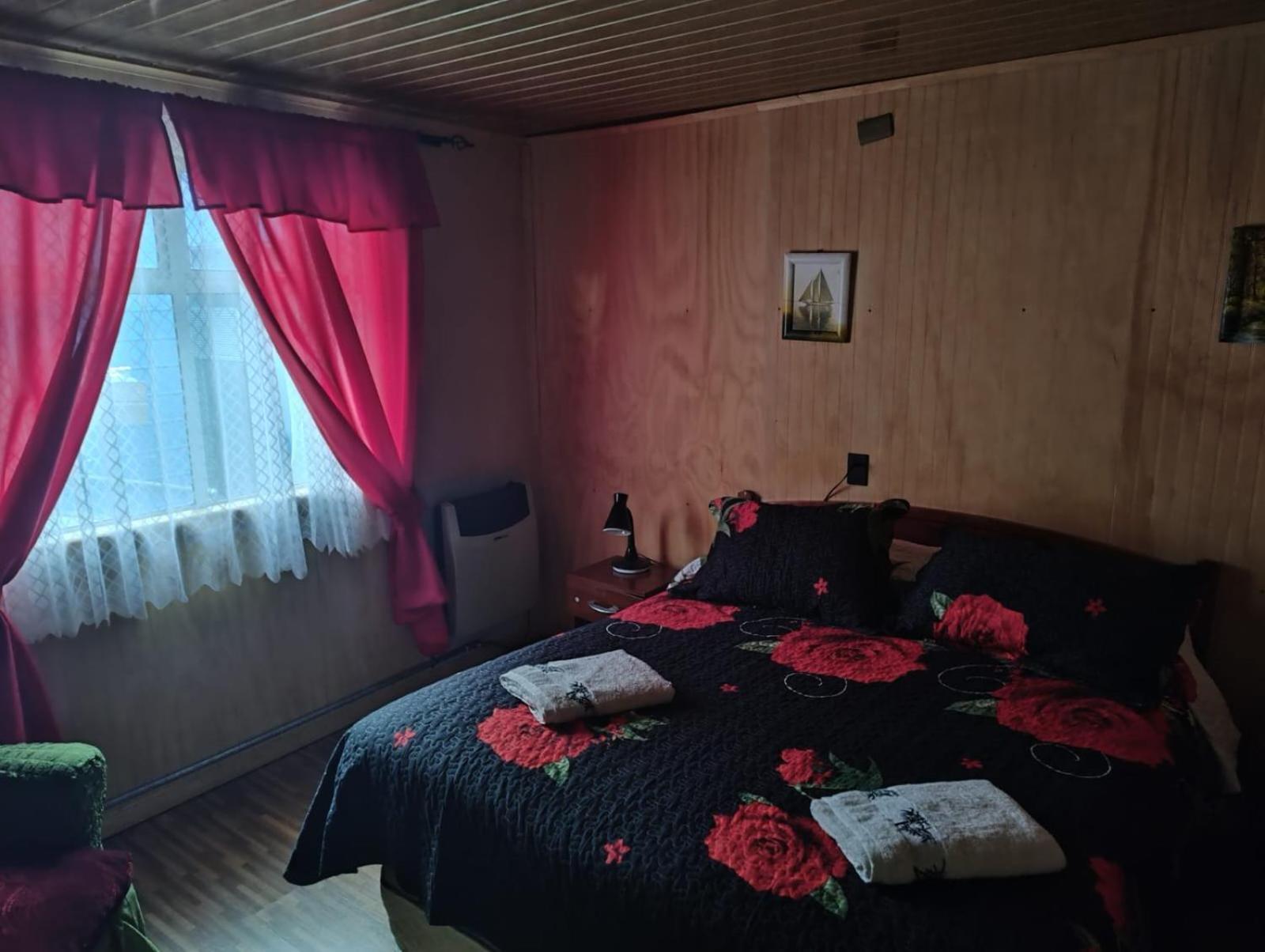 Hostal Y Residencial El Mundial Puerto Natales Zewnętrze zdjęcie